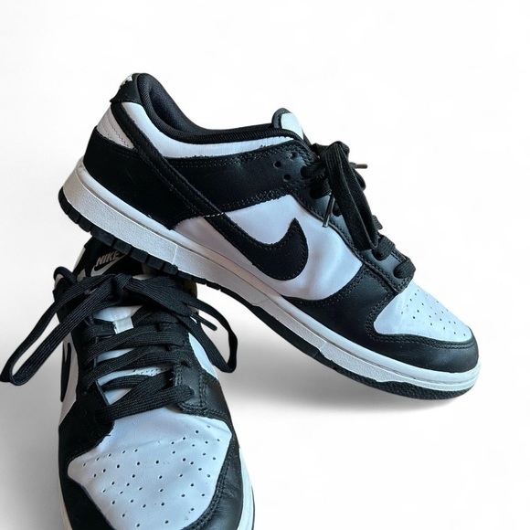 Nike Dunk Low Men’s 9.5 – Black /White Classic - Picture 2 of 9